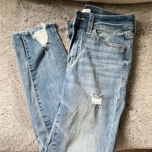 Mid rise cropped jeans